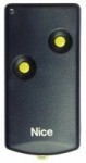 Telecommande NICE K2M: télécommande noire à 2 boutons (K2) qui se code avec des switchs. Faites attention à la fréquence.